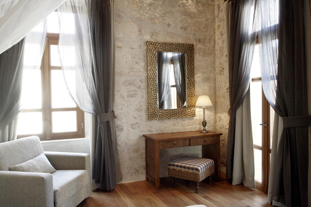 Leo Hotel Rethymno  Екстер'єр фото