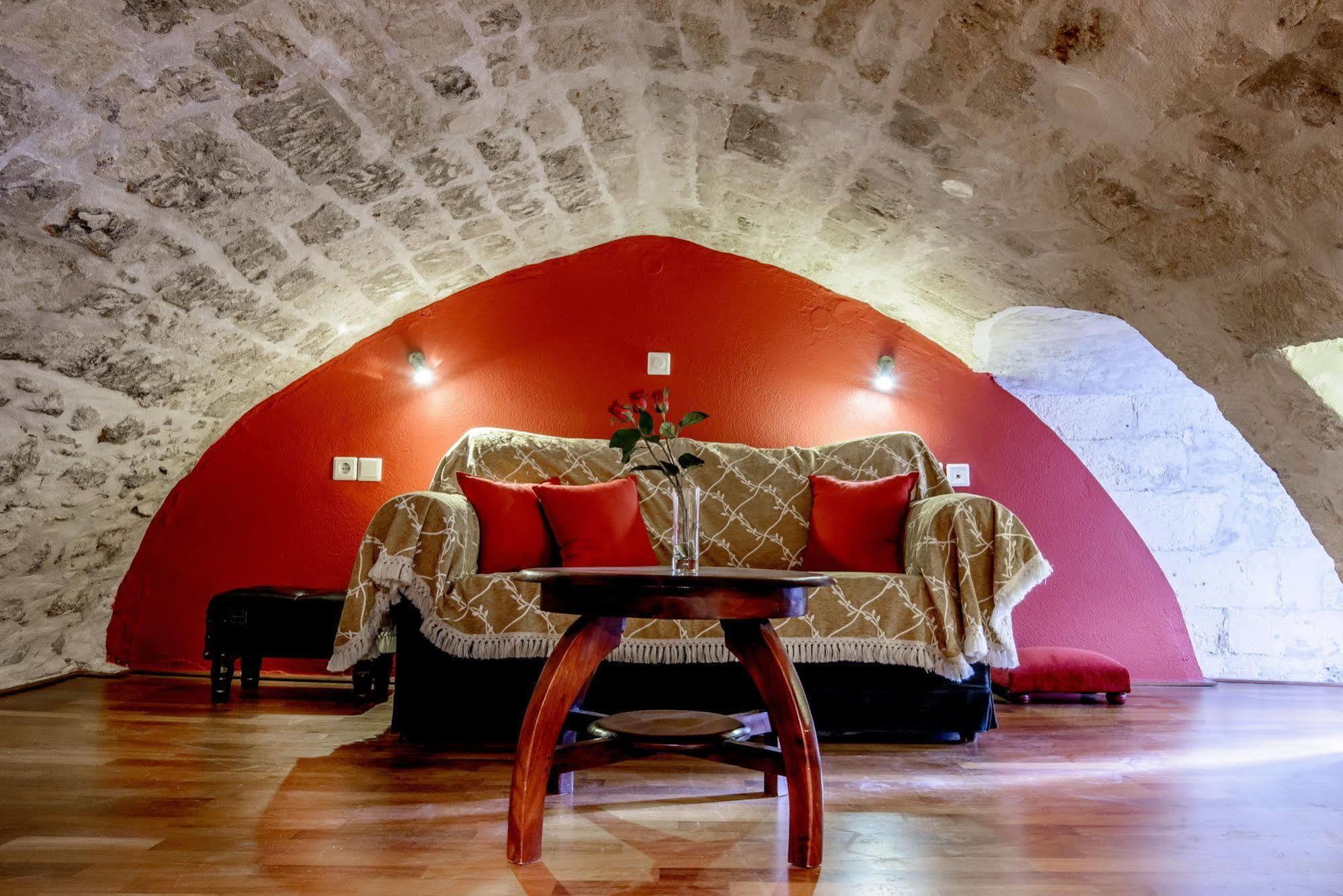 Leo Hotel Rethymno  Екстер'єр фото